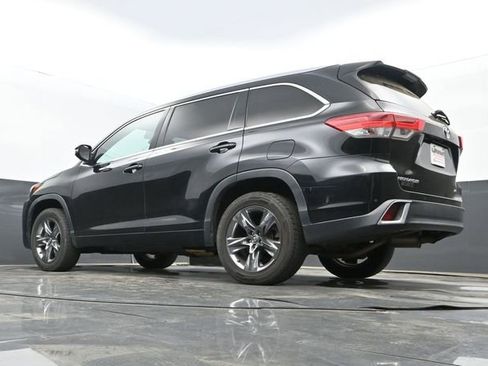 Used 2019 Toyota Highlander Limited Platinum image 10