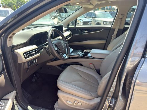 Used 2022 Lincoln Nautilus Reserve AWD/4WD image 9