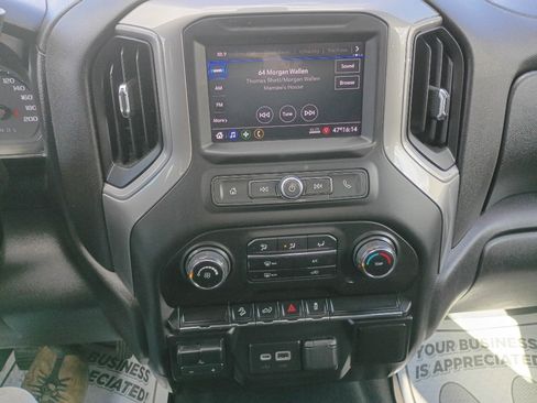 Used 2021 Chevrolet Silverado 1500 Custom Trail Boss w/ Midnight Edition AWD/4WD image 17