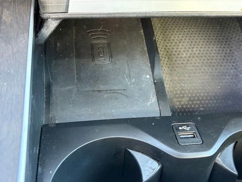 Used 2024 BMW X5 xDrive50e w/ Premium Package image 30