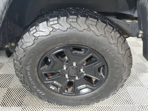 Used 2015 Jeep Wrangler Sport AWD/4WD image 8