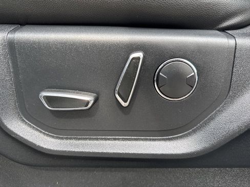 Used 2017 Ford F350 Lariat w/ Chrome Package image 34