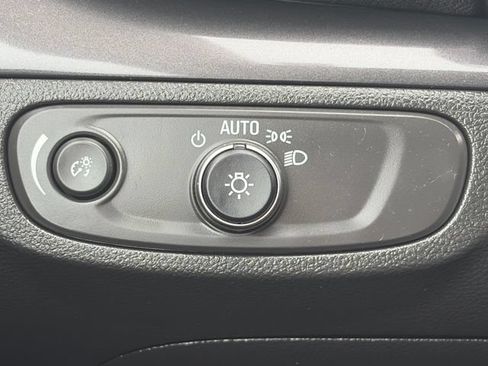 Used 2022 Buick Encore Preferred w/ Safety Package AWD/4WD image 55