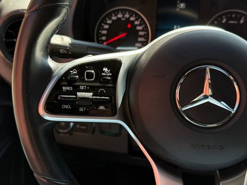 Used 2022 Mercedes-Benz Sprinter 2500 image 12