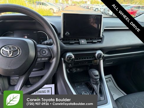 Used 2025 Toyota RAV4 XLE AWD/4WD image 27