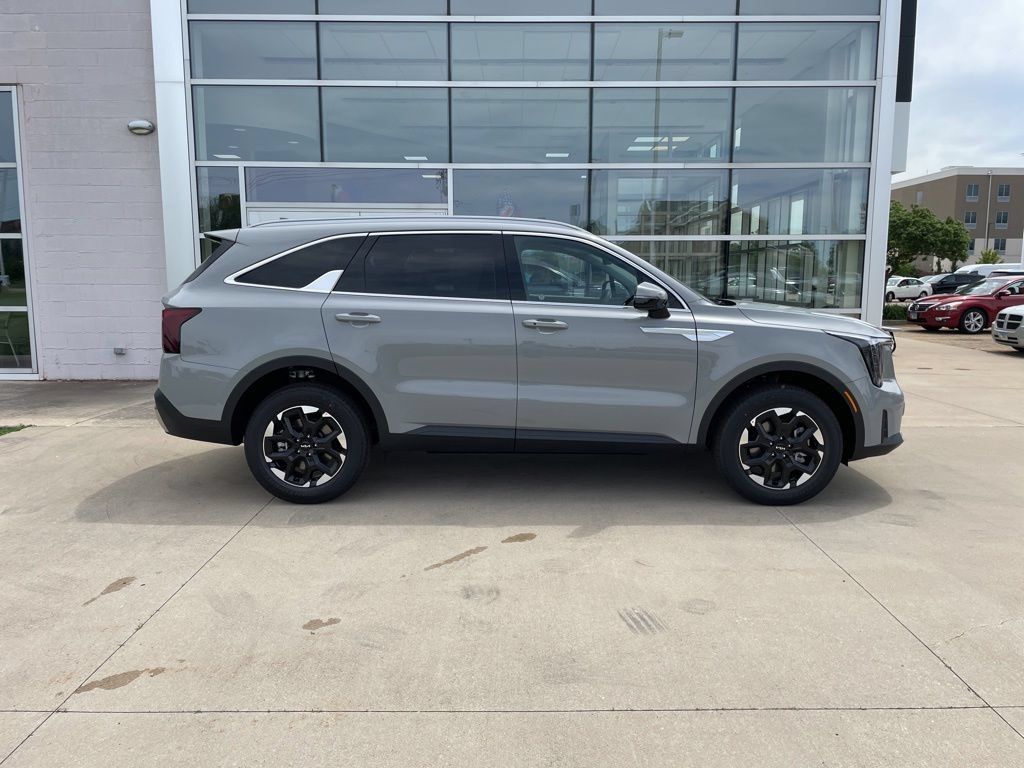 New 2026 Kia Sorento S AWD/4WD image 4