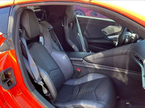 Used 2025 Chevrolet Corvette Stingray Preferred Cpe w/ 2LT RWD image 8