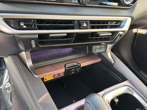 Used 2025 Lexus RX 350 Premium Plus w/ Accessory Package (Z1) FWD image 27