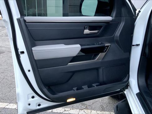 Used 2025 Toyota Tundra Limited image 20