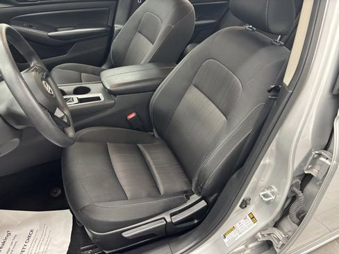 Used 2024 Nissan Altima 2.5 S image 9