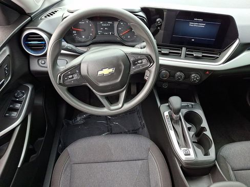 Used 2024 Chevrolet Trax LS image 13