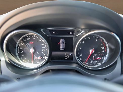 Used 2019 Mercedes-Benz CLA 250 image 11