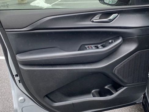 Used 2024 Jeep Grand Cherokee L Altitude image 11