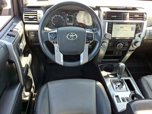 Used 2022 Toyota 4Runner SR5 Premium w/ Moonroof Package RWD image 13