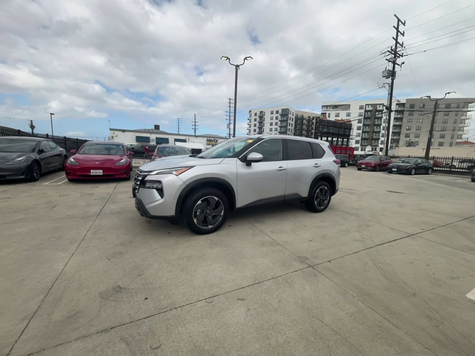 Used 2025 Nissan Rogue SV FWD image 7
