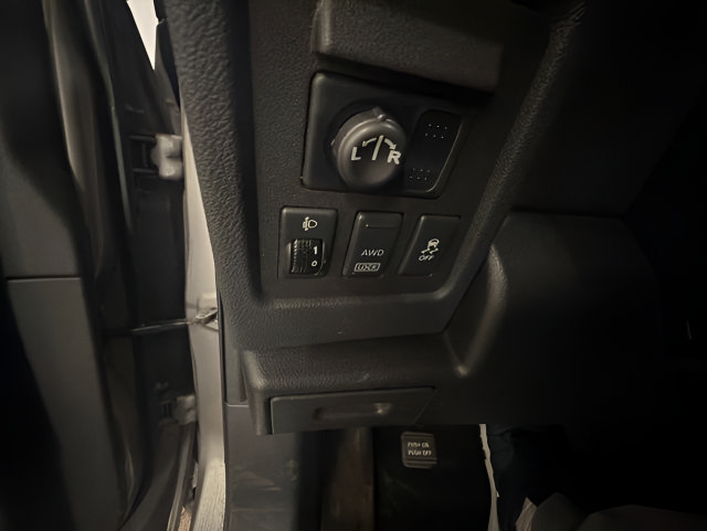 Used 2012 Nissan Rogue SL AWD/4WD image 20