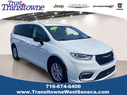 Used 2024 Chrysler Pacifica Touring-L