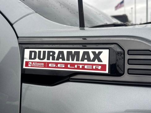 Used 2025 GMC Sierra 2500 AT4 w/ AT4 Premium Plus Package image 4