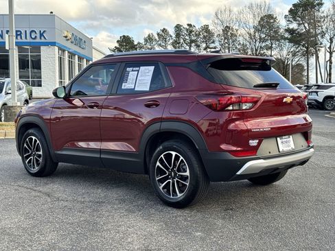 Used 2024 Chevrolet TrailBlazer LT w/ Convenience Package image 8