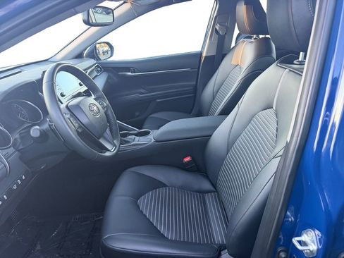 Used 2023 Toyota Camry SE w/ Cold Weather Package image 9