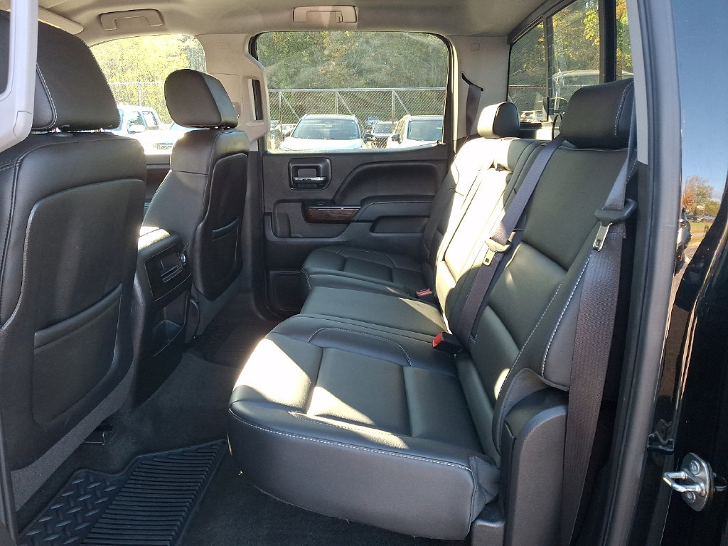 Used 2015 GMC Sierra 1500 SLT w/ SLT Preferred Package AWD/4WD image 9