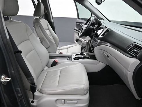 Used 2019 Honda Ridgeline RTL-T image 16