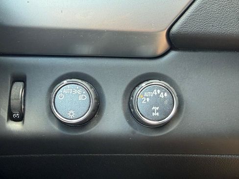 Used 2020 Chevrolet Tahoe 4WD image 20