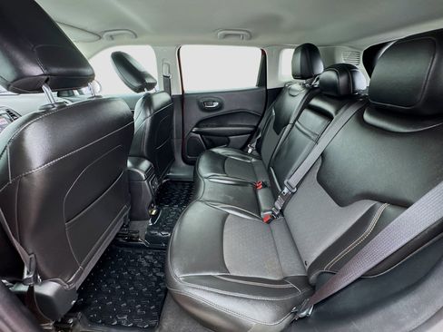 Used 2020 Jeep Compass Latitude w/ Popular Equipment Group image 15