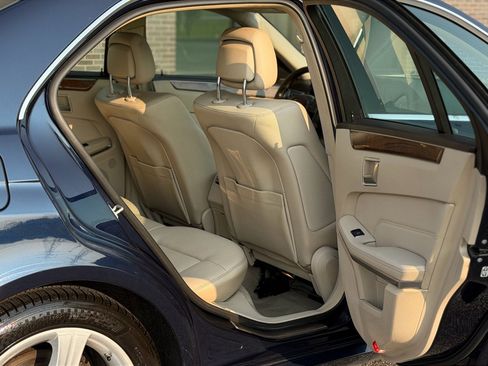 Used 2014 Mercedes-Benz E 350 4MATIC Sedan image 8