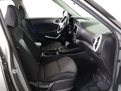 Used 2023 Kia Soul LX w/ LX Technology Package image 28