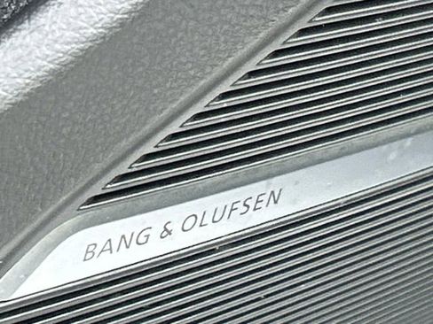 Used 2020 Audi Q8 Premium Plus w/ Premium Plus Package image 22