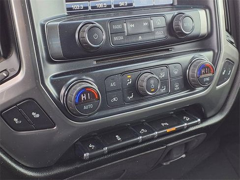 Used 2018 Chevrolet Silverado 1500 LT w/ All Star Edition image 10