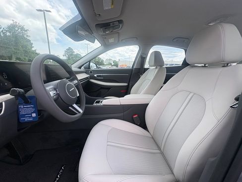 New 2026 Hyundai Sonata Blue FWD image 9