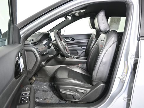 Used 2024 Jeep Compass Trailhawk AWD/4WD image 20
