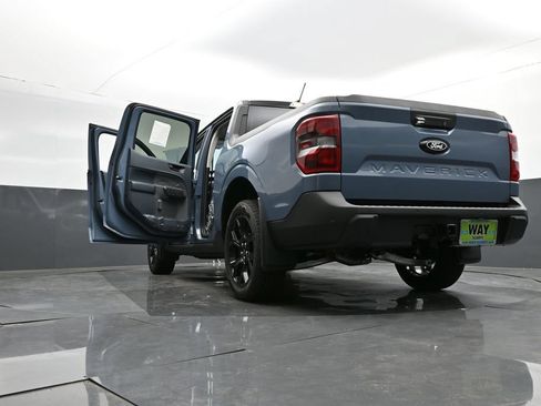 New 2025 Ford Maverick Lariat w/ Black Appearance Package AWD/4WD image 39