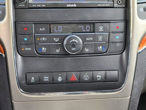 Used 2013 Jeep Grand Cherokee Overland w/ Advance Technology Group image 21