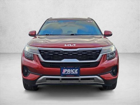 Used 2023 Kia Seltos S w/ Navigation Package FWD image 2