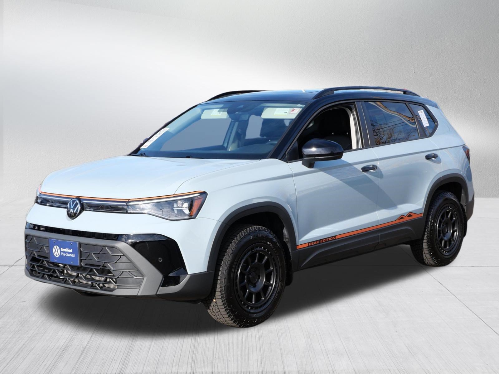 Certified 2025 Volkswagen Taos SE AWD/4WD image 3