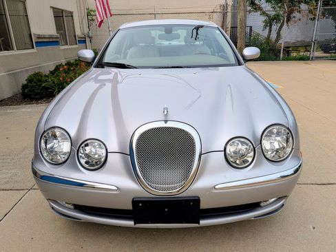 Used 2003 Jaguar S-TYPE 4.2 RWD image 2