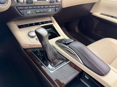 Used 2017 Lexus ES 350 w/ Luxury Package FWD image 57