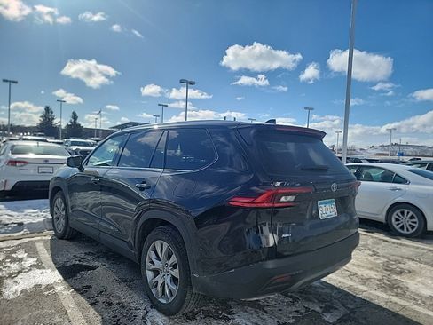 Used 2025 Toyota Grand Highlander Limited image 5