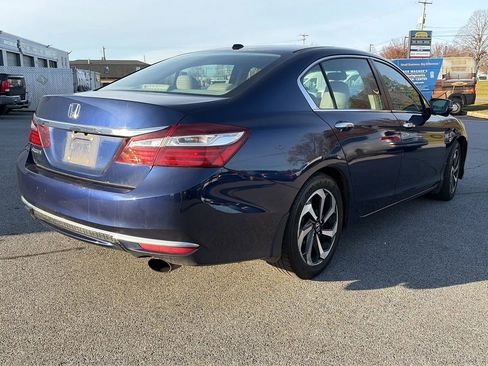 Used 2017 Honda Accord EX-L image 9