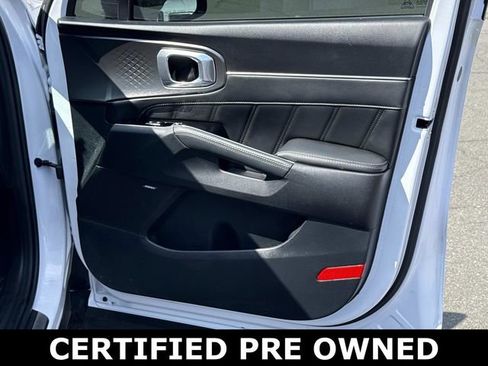 Used 2023 Kia Sorento SX AWD/4WD image 8