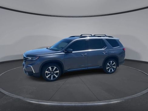 Used 2025 Honda Pilot Touring image 5