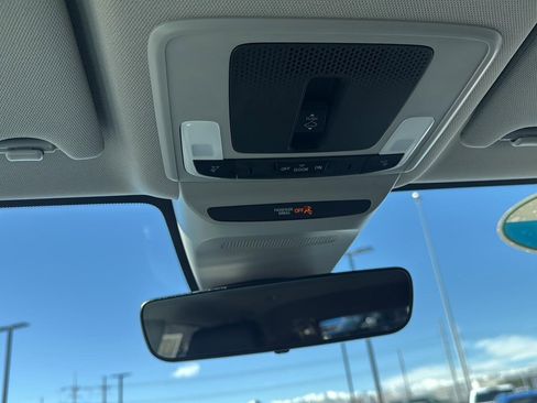 Certified 2025 Honda HR-V EX-L image 38