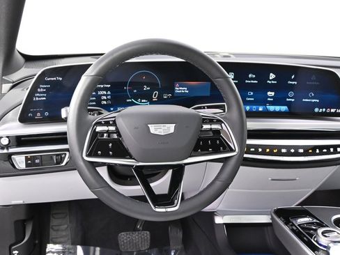 New 2025 Cadillac Lyriq Luxury image 12