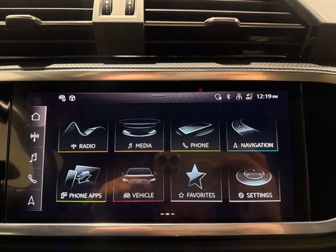 Used 2024 Audi Q3 2.0T Premium Plus image 22