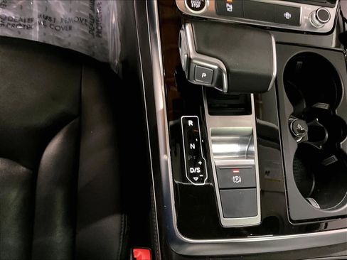 Used 2023 Audi Q7 3.0T Premium Plus w/ Premium Plus Package image 17