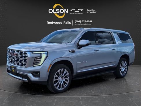 Used 2025 GMC Yukon XL Denali AWD/4WD image 1