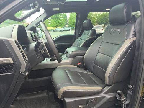 Used 2018 Ford F150 Raptor w/ Equipment Group 802A Luxury AWD/4WD image 9